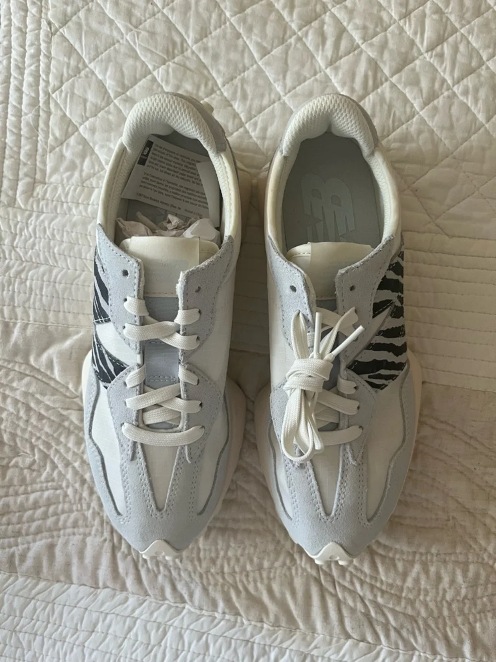 ASOS EXCLUSIVE New Balance 327 Grey/Blue Tiger Stripes - Picture 3 of 5